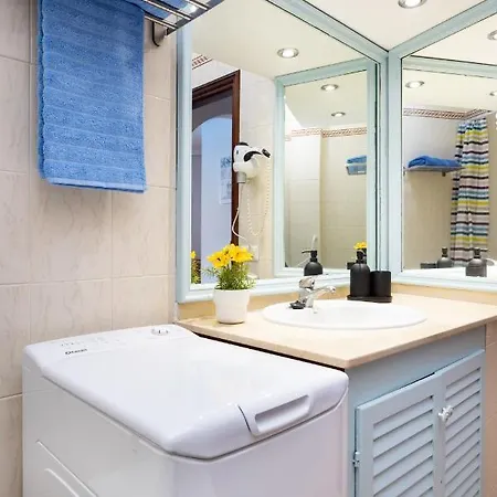 Apartment Oceanfront Gds 228A