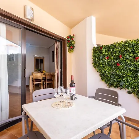 Apartment Oceanfront Gds 228A *